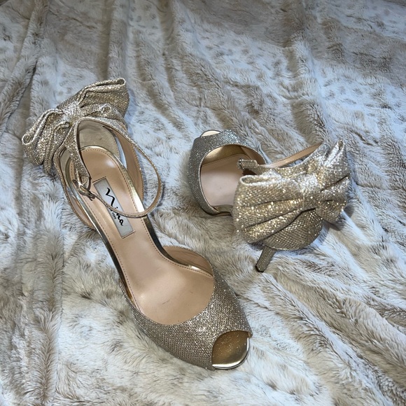 NINA Martina Soft Silver Open Toe Evening Shoes. NOT Platform Shoes - Picture 2 of 12